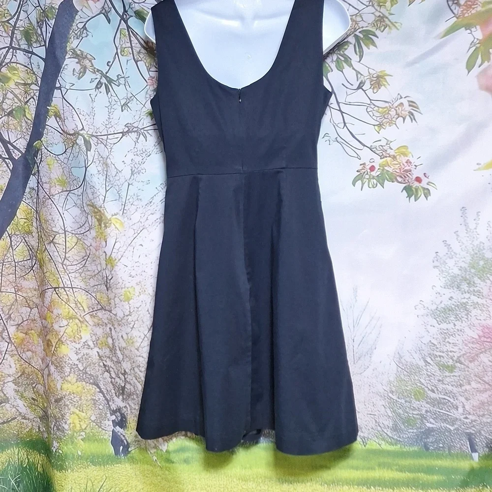 Kate Spade size 6 classic black sleeveless dress, with bow